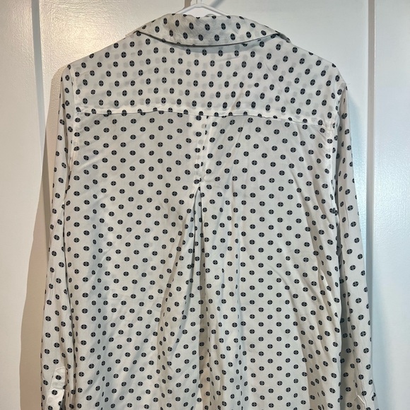Medallion pattern button down, medium - Picture 2 of 4